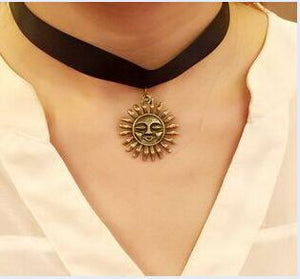 Goth Leon Sun Pendant Choker Necklace for Women